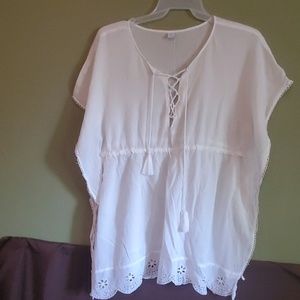 Hobo style blouse so pretty!